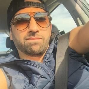 Meet your Posher, Johnny